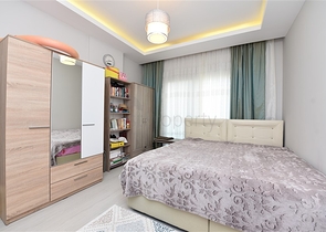 غرفتين وصالة مفروشة ضمن مجمع سكني قريب من البحر في كاستل / الانيا 