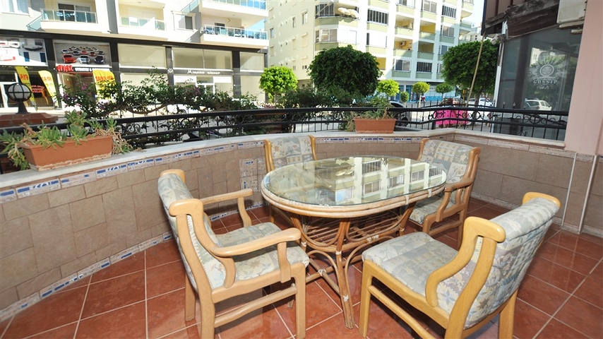 شقة غرفتين وصالة مفروشة قريبة من البحر في مهموتلار / الانيا 