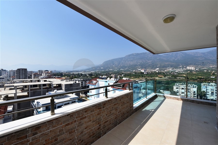 دوبلكس فاخرة مع تراس واسع واطلالة جبلية ساحرة في مهموتلار / الانيا 