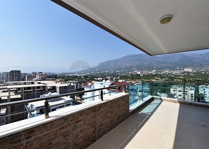 دوبلكس فاخرة مع تراس واسع واطلالة جبلية ساحرة في مهموتلار / الانيا 