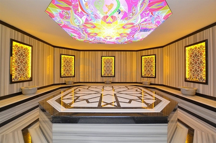 اطلالة بحرية مباشرة- شقة مؤثثة تصميم غرفة  نوم وصالة ضمن مجمع سكني حديث في كاركي جاك - الانيا 