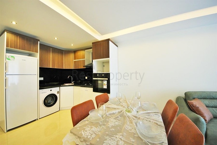 اطلالة بحرية مباشرة- شقة مؤثثة تصميم غرفة  نوم وصالة ضمن مجمع سكني حديث في كاركي جاك - الانيا 