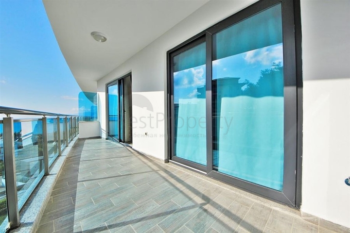 اطلالة بحرية مباشرة- شقة مؤثثة تصميم غرفة  نوم وصالة ضمن مجمع سكني حديث في كاركي جاك - الانيا 