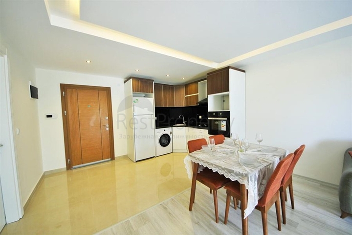 اطلالة بحرية مباشرة- شقة مؤثثة تصميم غرفة  نوم وصالة ضمن مجمع سكني حديث في كاركي جاك - الانيا 