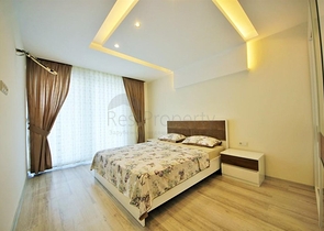 اطلالة بحرية مباشرة- شقة مؤثثة تصميم غرفة  نوم وصالة ضمن مجمع سكني حديث في كاركي جاك - الانيا 