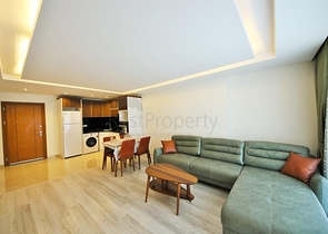 اطلالة بحرية مباشرة- شقة مؤثثة تصميم غرفة  نوم وصالة ضمن مجمع سكني حديث في كاركي جاك - الانيا 