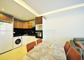 اطلالة بحرية مباشرة- شقة مؤثثة تصميم غرفة  نوم وصالة ضمن مجمع سكني حديث في كاركي جاك - الانيا 