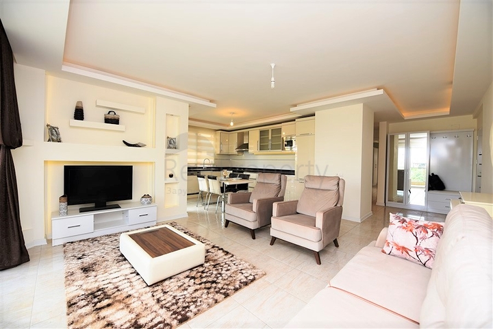 شقة غرفتين باطلالة مميزة في منطقة اوبا المركزية / الانيا 