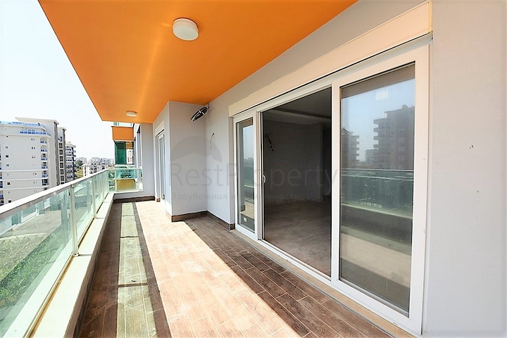 شقة غرفتين وصالة ضمن مجمع حديث قريب من البحر وبسعر مميز في الانيا 