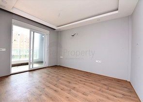 شقة غرفتين وصالة ضمن مجمع حديث قريب من البحر وبسعر مميز في الانيا 