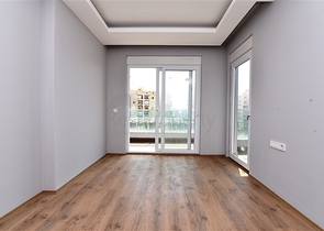 شقة غرفتين وصالة ضمن مجمع حديث قريب من البحر وبسعر مميز في الانيا 