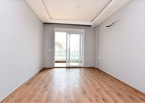 شقة غرفتين وصالة ضمن مجمع حديث قريب من البحر وبسعر مميز في الانيا 