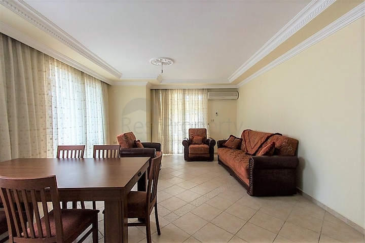 شقة عائلية واسعة من تصميم غرفتين وصالة في الانيا - مهموتلار 