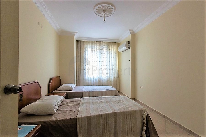 شقة عائلية واسعة من تصميم غرفتين وصالة في الانيا - مهموتلار 