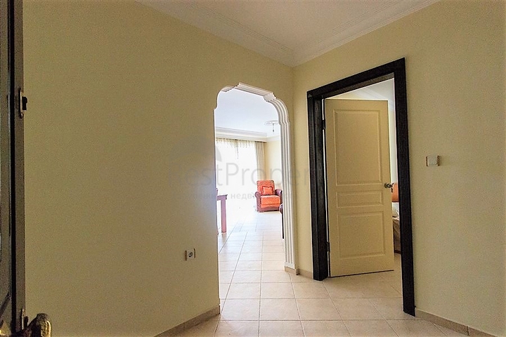 شقة عائلية واسعة من تصميم غرفتين وصالة في الانيا - مهموتلار 