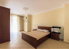 شقة عائلية واسعة من تصميم غرفتين وصالة في الانيا - مهموتلار 