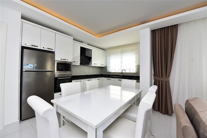 شقة غرفتين وصالة مفروشة ضمن مجمع فاخر وخدمات خمس نجوم في الانيا 