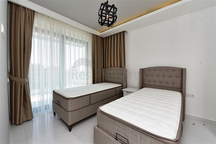 شقة غرفتين وصالة مفروشة ضمن مجمع فاخر وخدمات خمس نجوم في الانيا 