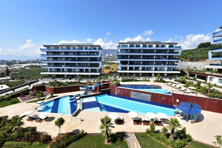 شقة غرفتين وصالة مفروشة ضمن مجمع فاخر وخدمات خمس نجوم في الانيا 