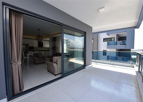 شقة غرفتين وصالة مفروشة ضمن مجمع فاخر وخدمات خمس نجوم في الانيا 