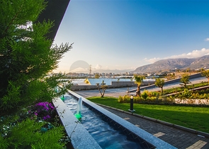 شقة غرفتين وصالة مفروشة ضمن مجمع فاخر وخدمات خمس نجوم في الانيا 