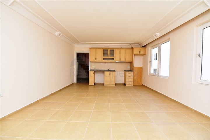 دوبلكس ثلاث غرف نوم وصالة في مهموتلار - بسعر منافس 