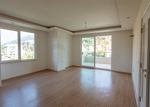 شقة غرفة وصالة ضمن مجمع سكني حديث جانب النهر في كاستل / الانيا 