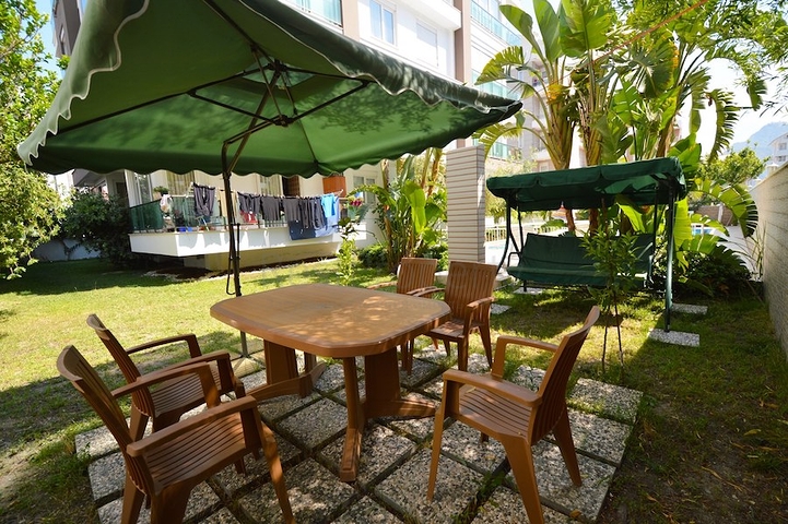 بنتهاوس 2 + 1 مع أثاث في منطقة ليمان في كونيالتي أنطاليا