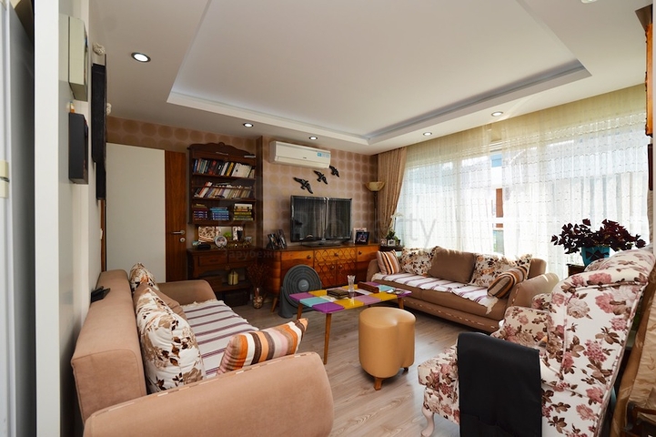 بنتهاوس 2 + 1 مع أثاث في منطقة ليمان في كونيالتي أنطاليا