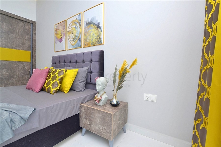 دوبلكس مؤثثة مع اطلالة بانورامية ساحرة ضمن مجمع خمس نجوم