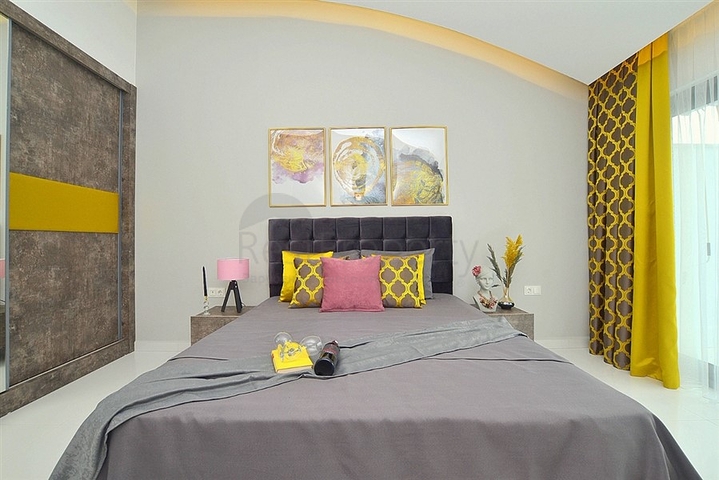 دوبلكس مؤثثة مع اطلالة بانورامية ساحرة ضمن مجمع خمس نجوم