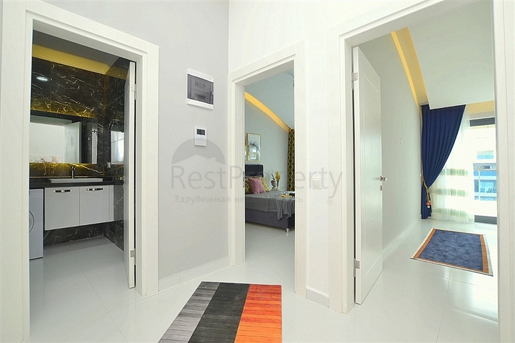 دوبلكس مؤثثة مع اطلالة بانورامية ساحرة ضمن مجمع خمس نجوم