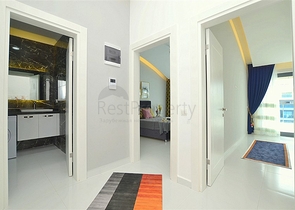 دوبلكس مؤثثة مع اطلالة بانورامية ساحرة ضمن مجمع خمس نجوم