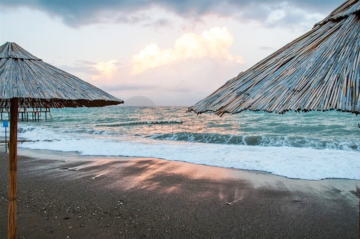 بنتهاوس 2 + 1 مع أثاث في وسط كيمير على مسافة قريبة من البحر