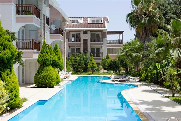 بنتهاوس 2 + 1 مع أثاث في وسط كيمير على مسافة قريبة من البحر