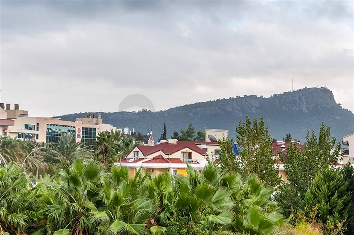 بنتهاوس 2 + 1 مع أثاث في وسط كيمير على مسافة قريبة من البحر