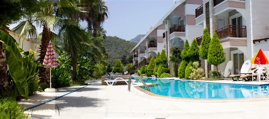 بنتهاوس 2 + 1 مع أثاث في وسط كيمير على مسافة قريبة من البحر