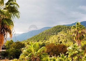 بنتهاوس 2 + 1 مع أثاث في وسط كيمير على مسافة قريبة من البحر