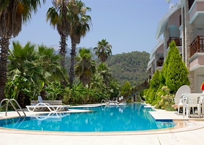 بنتهاوس 2 + 1 مع أثاث في وسط كيمير على مسافة قريبة من البحر