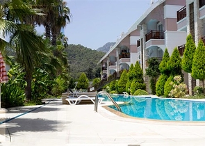 بنتهاوس 2 + 1 مع أثاث في وسط كيمير على مسافة قريبة من البحر