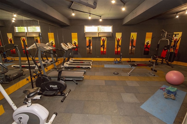 شقة واسعة 3 + 1 بالقرب من مركز التسوق 5 ميغروس