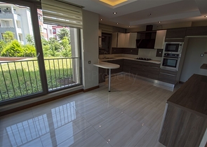 شقة واسعة 3 + 1 بالقرب من مركز التسوق 5 ميغروس