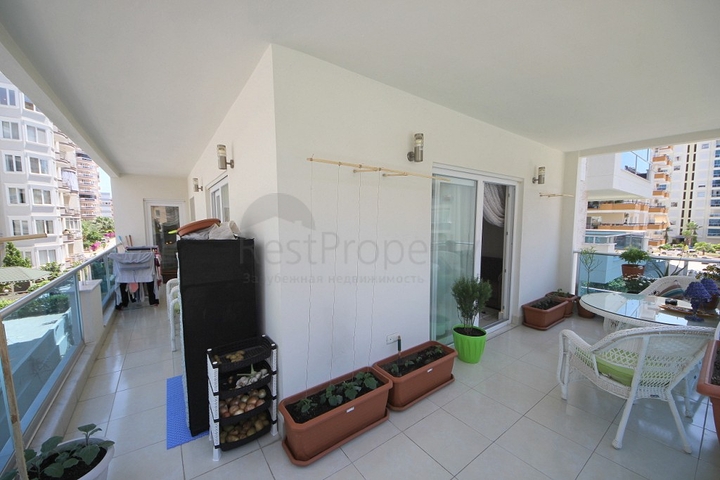 شقة غرفة وصالة مؤثثة ضمن مجمع سكني حديث في مهموتلار / الانيا 