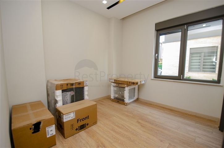 فيلا منفصلة 7 + 1 مفروشة في كونيالتي أنطاليا