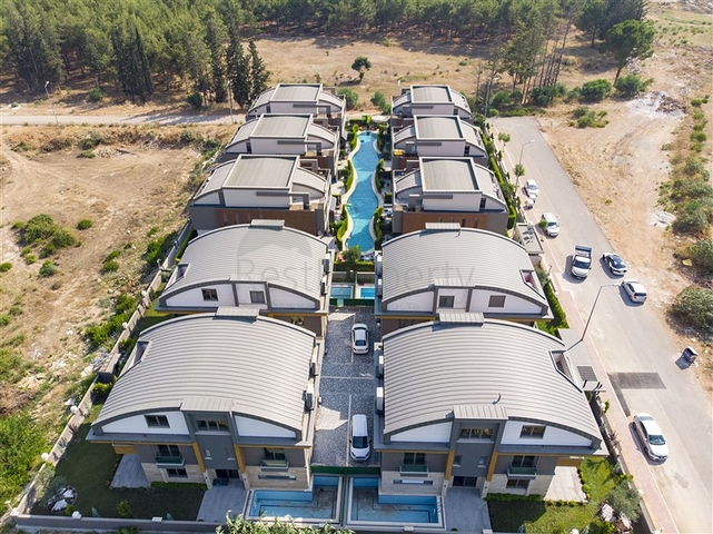 فيلا منفصلة 7 + 1 مفروشة في كونيالتي أنطاليا