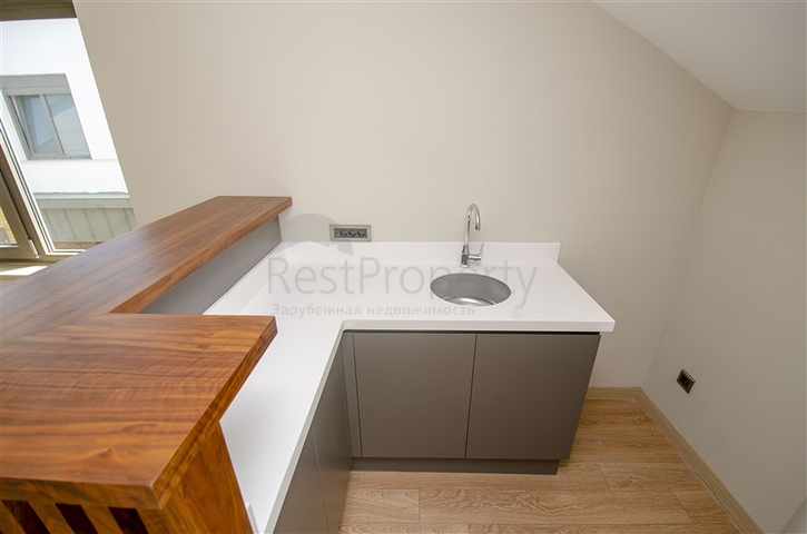 فيلا منفصلة 7 + 1 مفروشة في كونيالتي أنطاليا