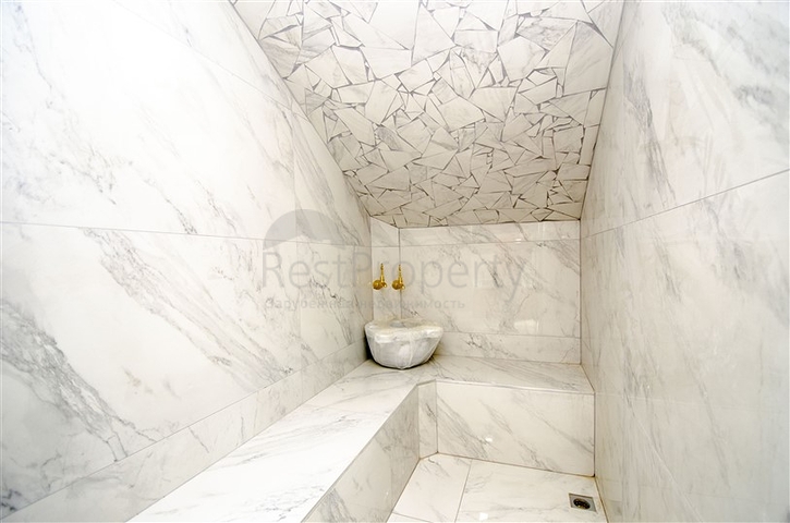 فيلا منفصلة 7 + 1 مفروشة في كونيالتي أنطاليا