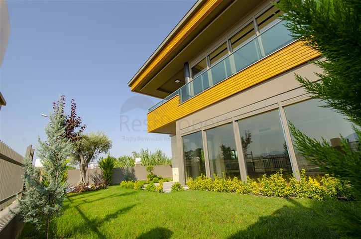 فيلا منفصلة 7 + 1 مفروشة في كونيالتي أنطاليا