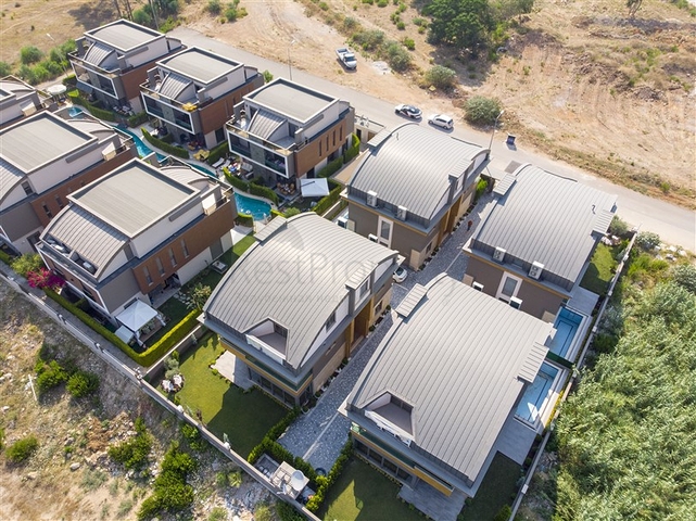 فيلا منفصلة 7 + 1 مفروشة في كونيالتي أنطاليا