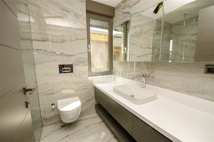 فيلا منفصلة 7 + 1 مفروشة في كونيالتي أنطاليا